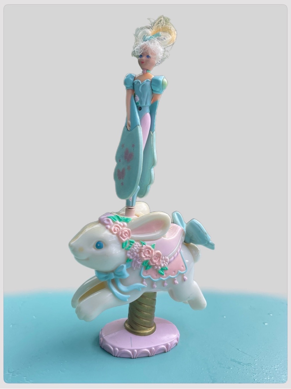 Sky Dancer Doll and Fairy Flyers Carousel White Rabbit Pedestal Launcher Galoob